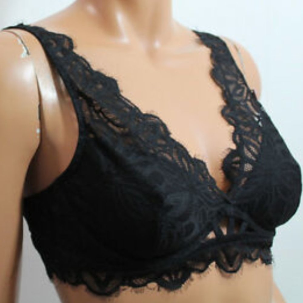 Victoria's Secret Pink Intimates Date Unlined Bra Lace in Size M